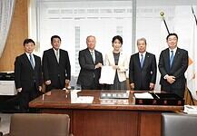 【山梨県法人会連合会】令和8年度税制改正に関する提言の受領