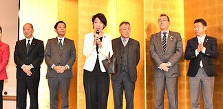 【全日本トラック事業政治連盟 冬季懇談会】物流業界の課題を共有