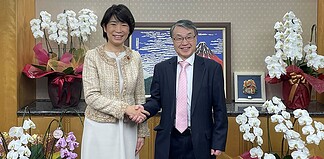 【総務副大臣・ITU表敬】尾上誠蔵電気通信標準化局長の再選支援と意見交換
