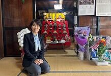 春の訪れを感じながら、支援者のご自宅で立派なお雛様を拝見