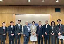 小菅村の舩木直美村長ら全国新スマート物流推進協議会の来訪を受け、地域物流の維持・発展について意見交換