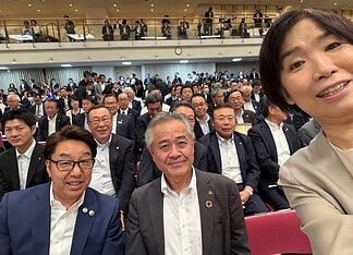 【全国高速道路建設協議会第62回総会】の冒頭に伺い、山梨県の出席者にご挨拶