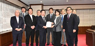 【リハビリテーションを考える議員連盟】平口法務大臣に在留資格「医療」への言語聴覚士追加を要望
