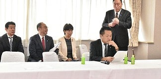 自民党副幹事長に就任後初めてとなる役員連絡会、副幹事長会議に出席